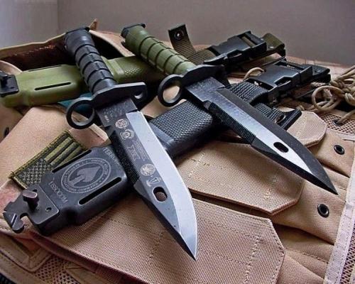 зачем на клинке вырезы и зазубрены эластичность обеспечивается
