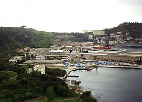 Туннели байи. Байи (город)