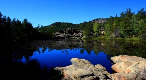Озеро Шайтанколь глубина. Шайтанколь озеро.