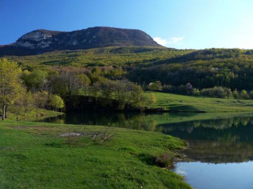 Село Богатырь Крым. Таинственное село Богатырь у подножия горы Бойка