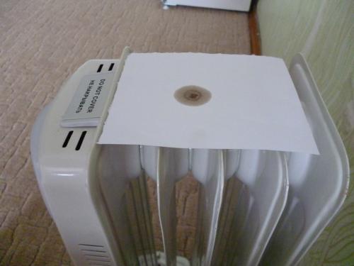 Проверка моторного масла методом масляного пятна.