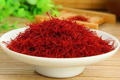 Как использовать Шафран в лечебных целях. Знакомство с титулованным шафраном