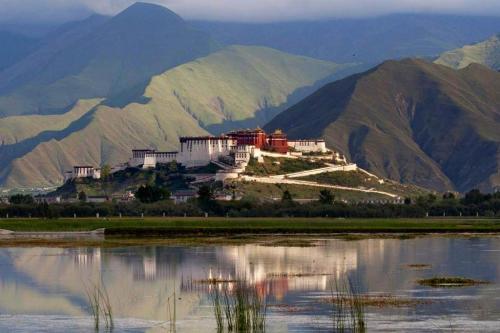 Потала. Дворец Потала — резиденция Его Святейшества далай-ламы