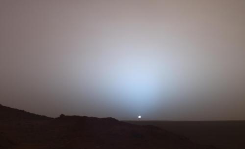 Почему на Марсе синий закат. Почему марсианские закаты отличаются от земных?