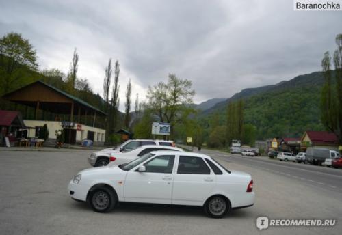 Голубые озера КБР с высоты дно. Нижнее голубое озеро в республике Кабардино - Балкарии. Когда оно голубое?