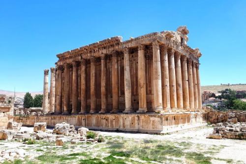 Баальбек в Ливане - циклопический храмовый комплекс Древнего мира