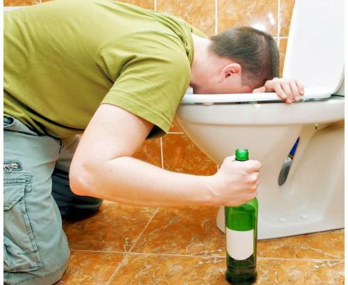 Трясутся руки после алкоголя. Сильно трясет после алкоголя: почему это происходит 08 Трясутся руки после алкоголя. Сильно трясет после алкоголя: почему это происходит 08