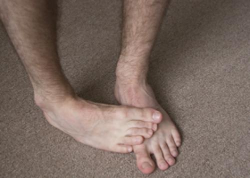 Заболевания периферических артерий симптомы. Симптомы заболеваний периферических артерий нижних конечностей