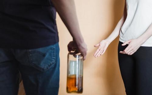 Почему алкоголик срывается и снова начинает пить. Срыв алкоголика 06 Почему алкоголик срывается и снова начинает пить. Срыв алкоголика 06