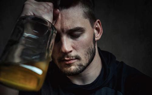 Сколько живут запойные алкоголики мужчины. Алкоголик: кто это, чем отличается от пьяницы 06