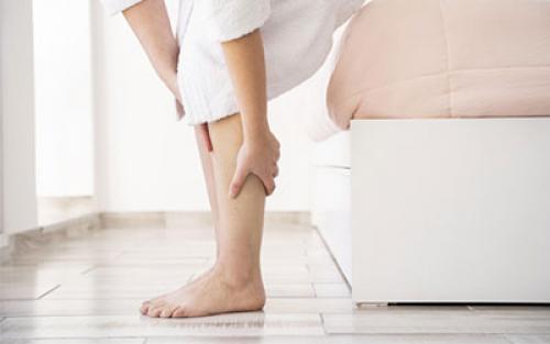 Бросил пить стали болеть суставы. Вызываемые нарушения в нижних конечностях