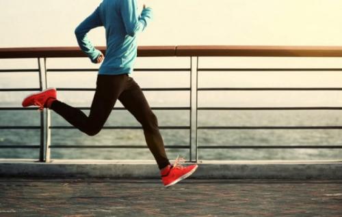 Какие виды бега наиболее безопасны для людей с остеохондрозом. Как правильно бегать