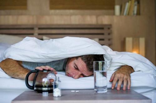 Какие лекарства могут помочь стабилизировать давление при похмелье. Что такое похмелье и как таблетки могут помочь выйти из этого состояния