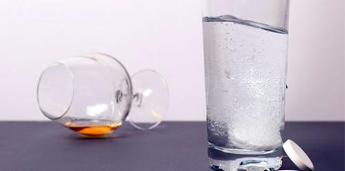 Кружится и болит голова после запоя. Основные последствия длительного запоя 01 Кружится и болит голова после запоя. Основные последствия длительного запоя 01