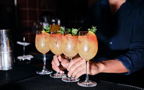 Типичное поведение алкоголика. Признаки зависимости