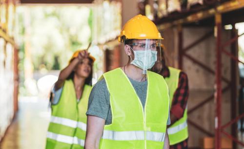 Какие утешительные покупки можно сделать для повышения уровня защиты в быту. Лицевые щитки