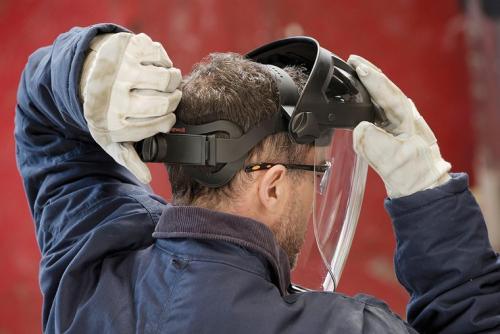 Какие утешительные покупки можно сделать для повышения уровня защиты в быту. Лицевые щитки