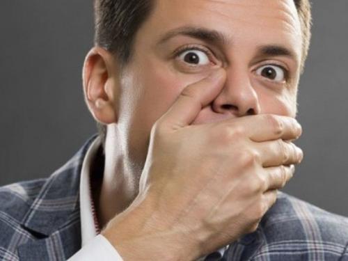 Запах алкоголя изо рта хотя не пил. Причины запаха перегара от непьющего человека