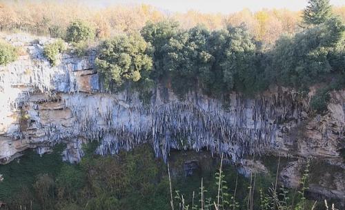 Колодец антулло: нерукотворная и огромная воронка с настоящим затерянным миром на дне. 02