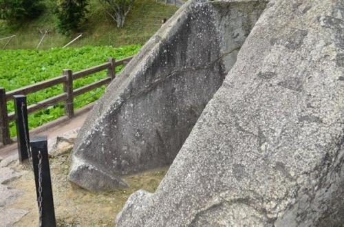 Мегалит масуда ивафун. 07 Мегалит масуда ивафун. 07