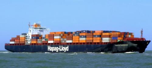 В феврале 1997 года грузовой корабль под названием Tokio Express попал в аварию, в результате которой его груз был потерян из-за огромной волны. 01