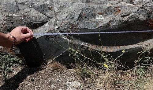 Необычные следы обработки на древних камнях в хаттусе (Турция). 03