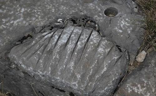 Необычные следы обработки на древних камнях в хаттусе (Турция). 05