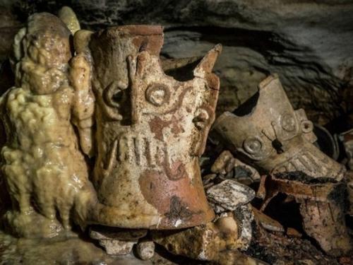 Пещера бога - ягуара Майя, в которую 1200 лет не ступала нога человека. 03