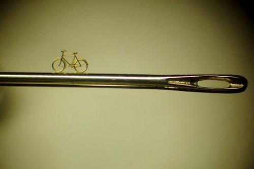 Мастер микроминиатюры алдунин Николай Сергеевич из поселка южная ломоватка ворошиловградской области. 05