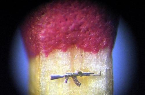 Мастер микроминиатюры алдунин Николай Сергеевич из поселка южная ломоватка ворошиловградской области. 06