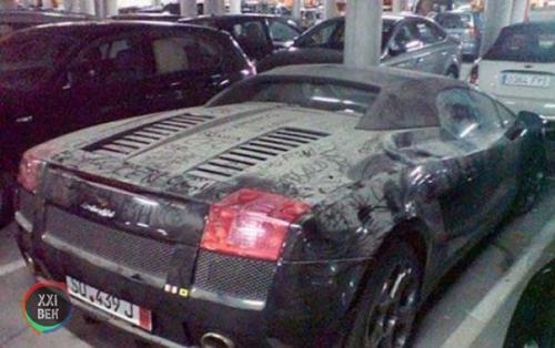 Заброшенные автомобили в Дубае. 03