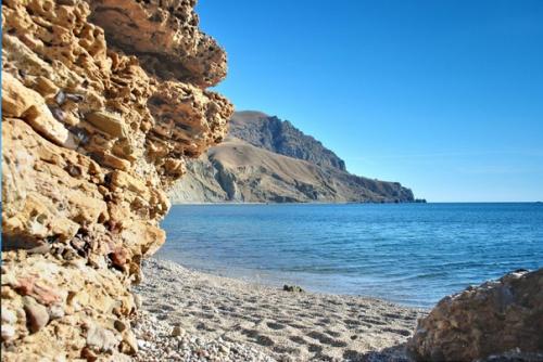 Мыс Меганом.  Меганом, что по-гречески означает Большой дом или огромное пастбище, это полуостров северо-восточнее судака. 01