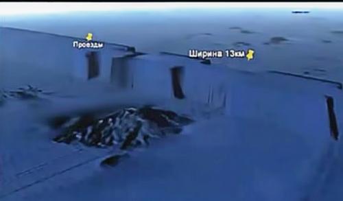 Огромная подводная стена, как заявлял гугл, это ошибка склейки карты и вообще Глюк. 02