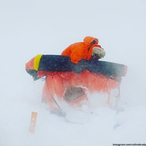 Колин о' брейди первым в мире смог пересечь без посторонней помощи Антарктиду. 05
