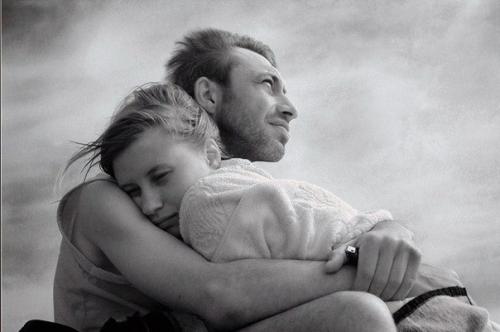 Как успокоить человека?