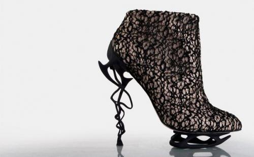 Anastasia Radevich. - Агрессия, культ тлена и красота природы - обувь как современное полотно для художника. 02