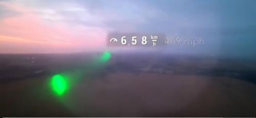 Самый быстрый в мире дрон, который разогнался до 657 км/ч - его собрали отец и сын из южной Африки. 01