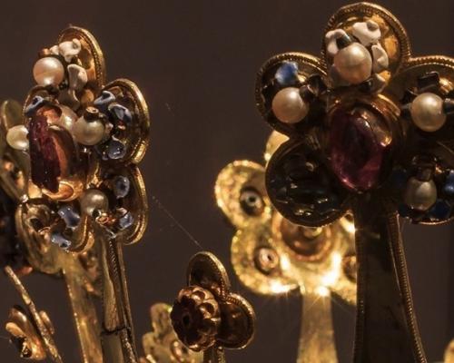 Корона Маргариты йоркской, датируемая XV веком. 01