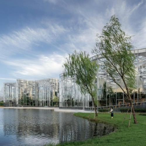 Не просто стекло: семь зданий, которые выглядят так, будто их укутали в прозрачную ткань. 03