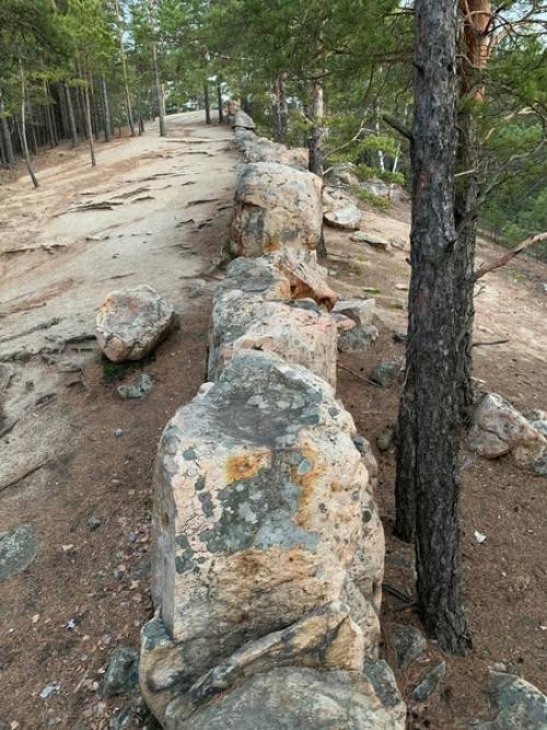 Стена каменной крепости таскамал, Казахстан. 02