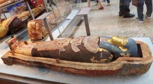 Проклятия для осквернителей могил усопших. Проклятия для осквернителей могил усопших.