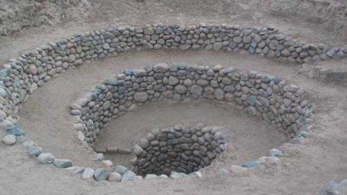 Секрет загадочных отверстий Наска раскрыли спутники. Секрет загадочных отверстий Наска раскрыли спутники.