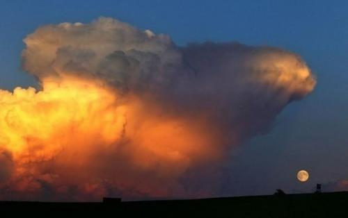 Суперлуния в разных уголках планеты. 02