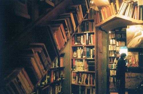 27 книг, которые нужно прочитать до 27 лет.