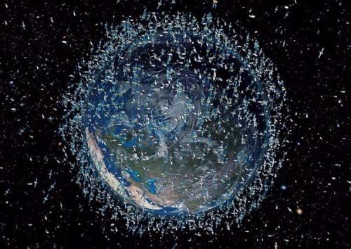 Общее количество находящихся в космическом пространстве объектов техногенного происхождения превышает 17 тысяч аппаратов.  