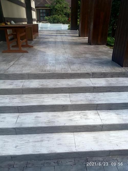 Сделал себе такое, надоело каждых пару лет плитку перелаживать. 01