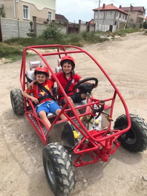 Собрал детям Баги амортизаторы задние от мопеда ямаха, передние от мопеда Сузуки. 02