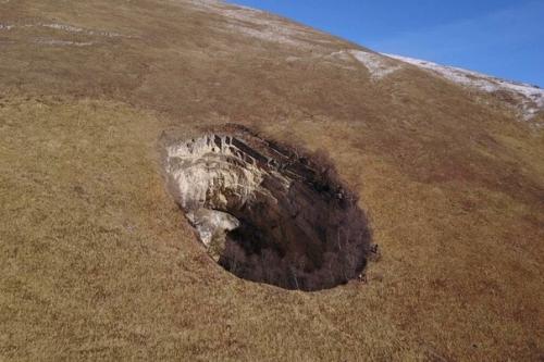 Тайны земные.  На планете немало мест, которые полны загадок и тайн. 01