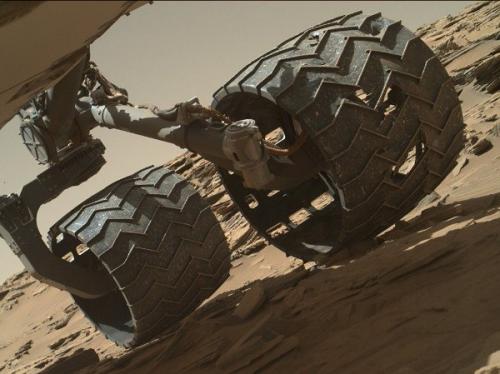 Наса: Curiosity передал на землю панораму миллиардов лет истории марса. 01