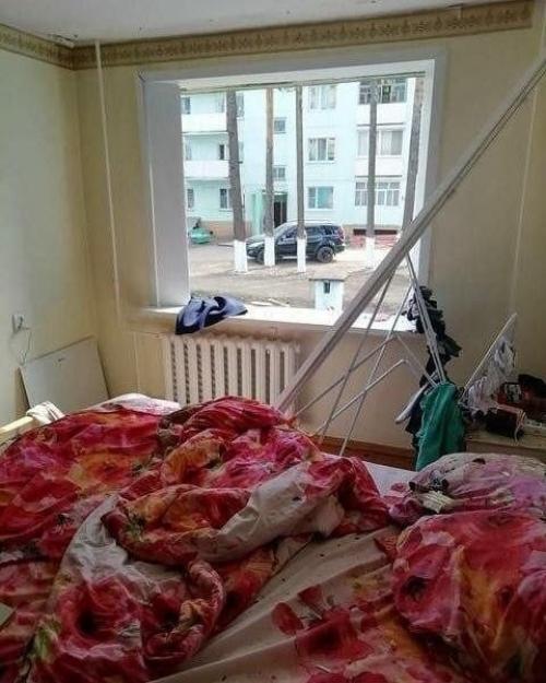 От взрывa самогонногo аппаратa. 02